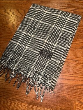 Dior Men’s Black and White Checked Wool Scarf